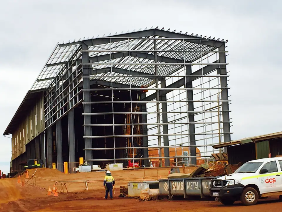 Perna Group erecting structural steel on site
