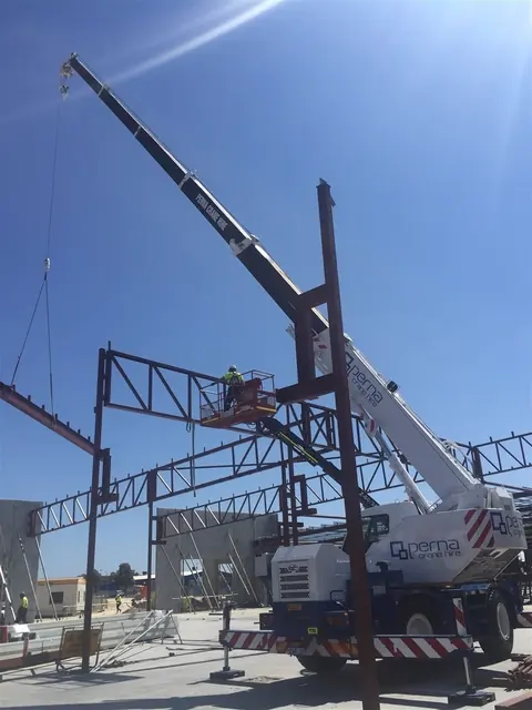 Crane Hire photo 21